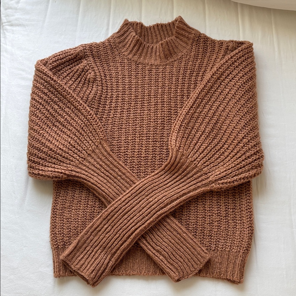 Nasty Gal Brown Cowl Neck Sweater Size S

Come from smoke / pet  free home - Picture 6 of 6